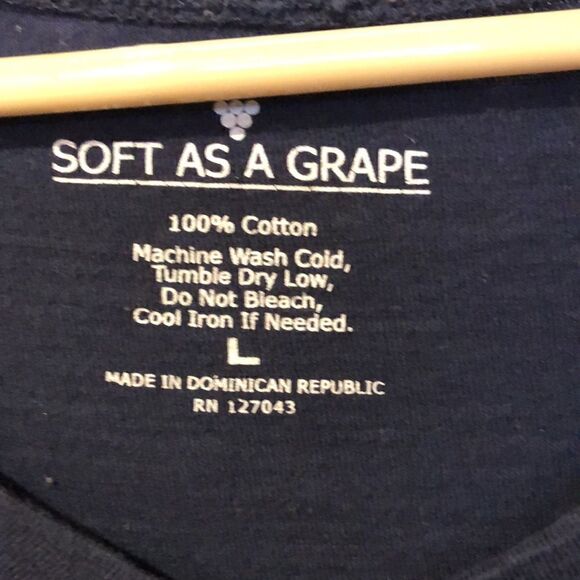 Royals Tee size L  - Picture 2 of 3